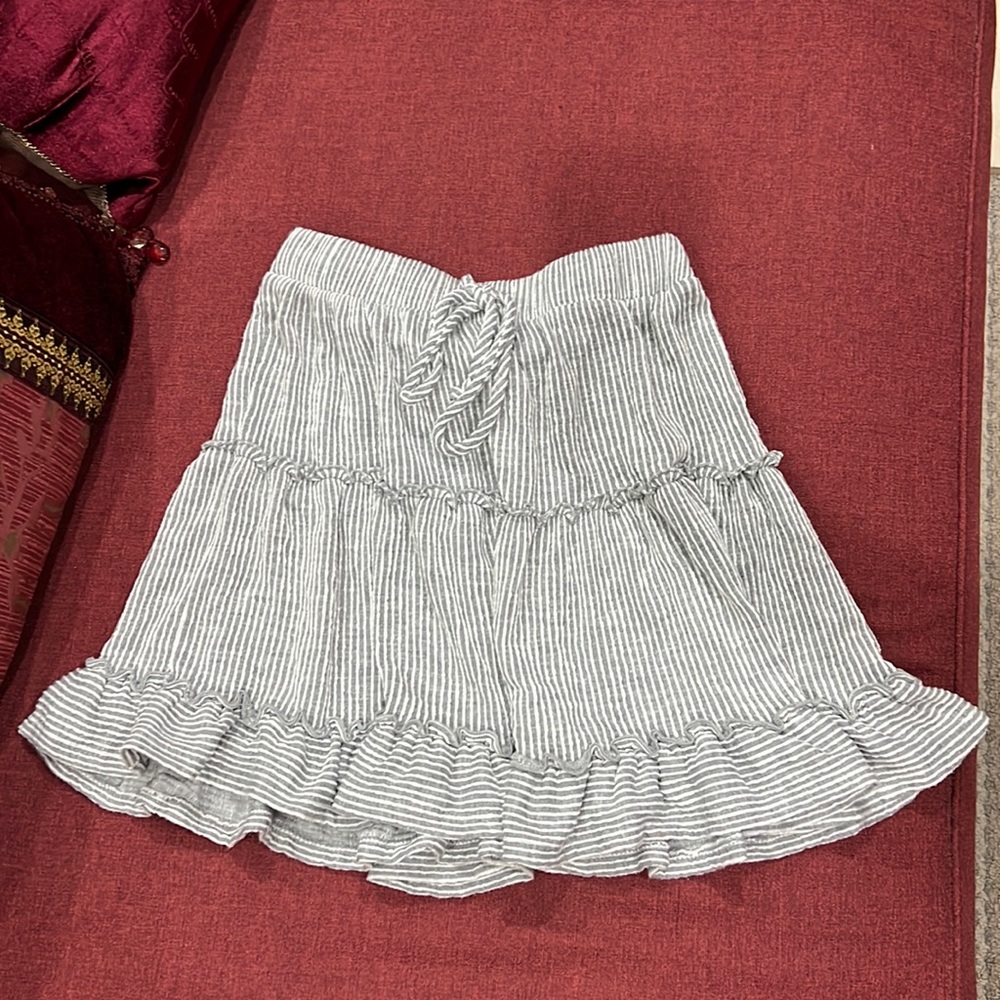 Flowy striped skirt